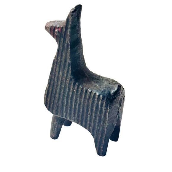 Vintage Metal Llama Figurine – Boho Rustic Home Decor - Picture 3 of 3